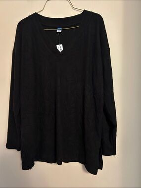 Old Navy black long sleeve Vneck polyester/rayon pullover sweater size M new/tag